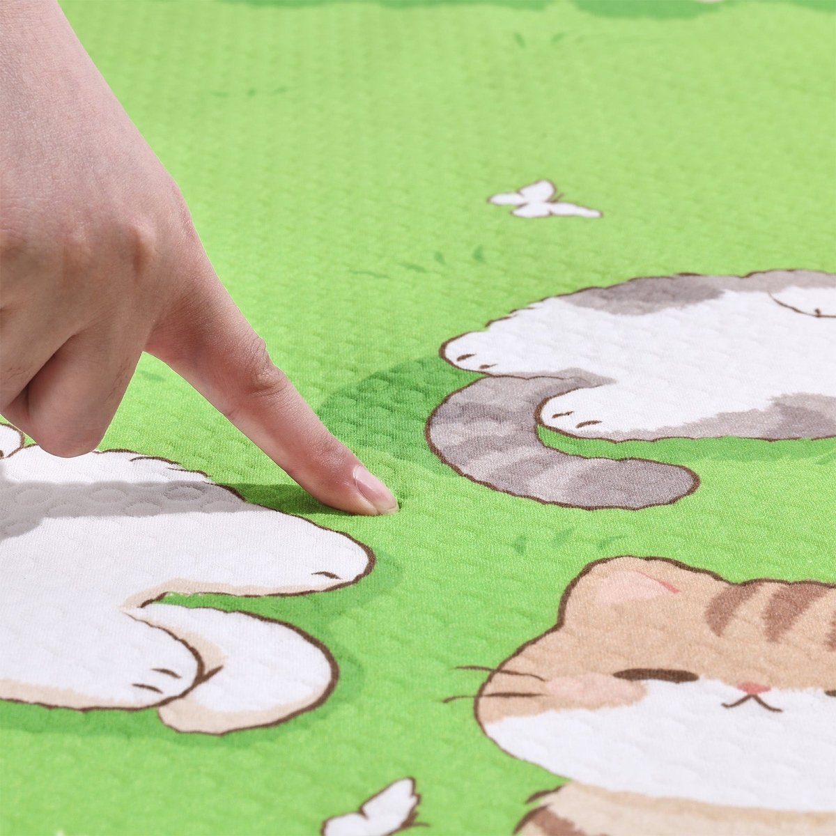Landofgenie Adult Diaper Changing Pad 30 x 45.5 inches - A leisurely cat - landofgenie