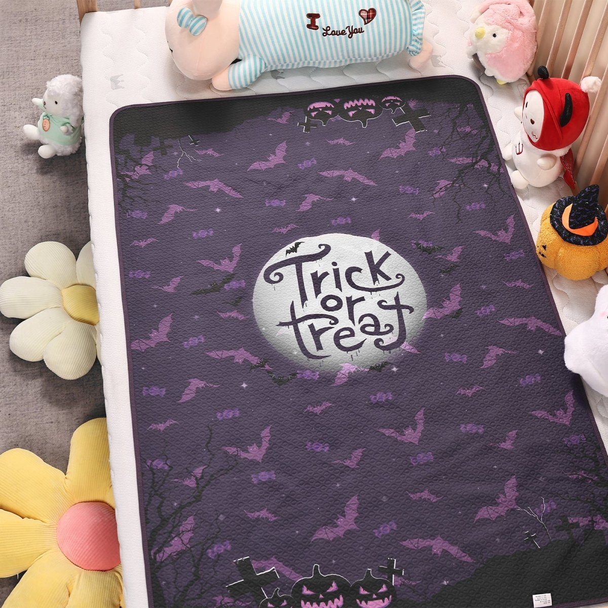 Landofgenie Adult Diaper Changing Pad 30 x 45.5 inches - Halloween Theme - landofgenie