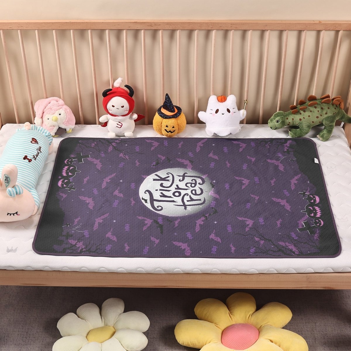 Landofgenie Adult Diaper Changing Pad 30 x 45.5 inches - Halloween Theme - landofgenie